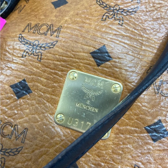 MCM Tan Leather Tote Bag - Picture 4 of 15